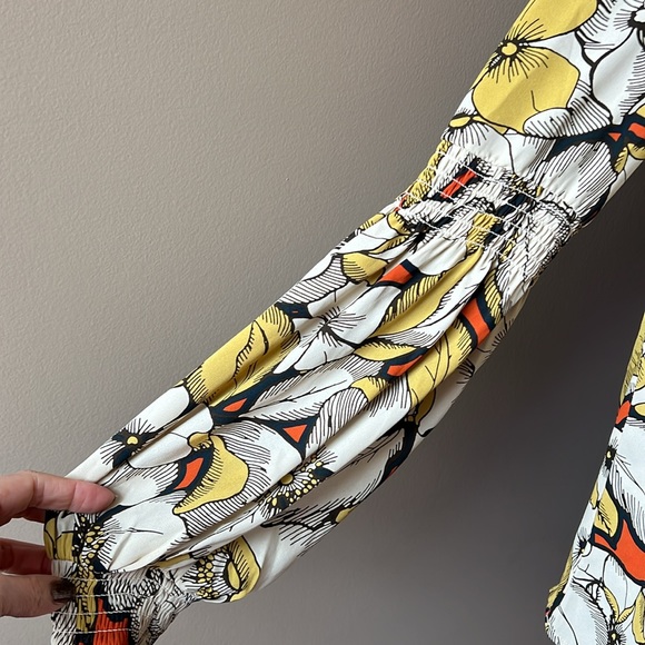 Cabi Sequel Blouse (style 3954) - Picture 5 of 14